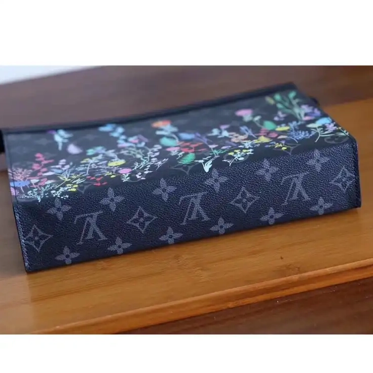 19B570179 Bags LV 0522